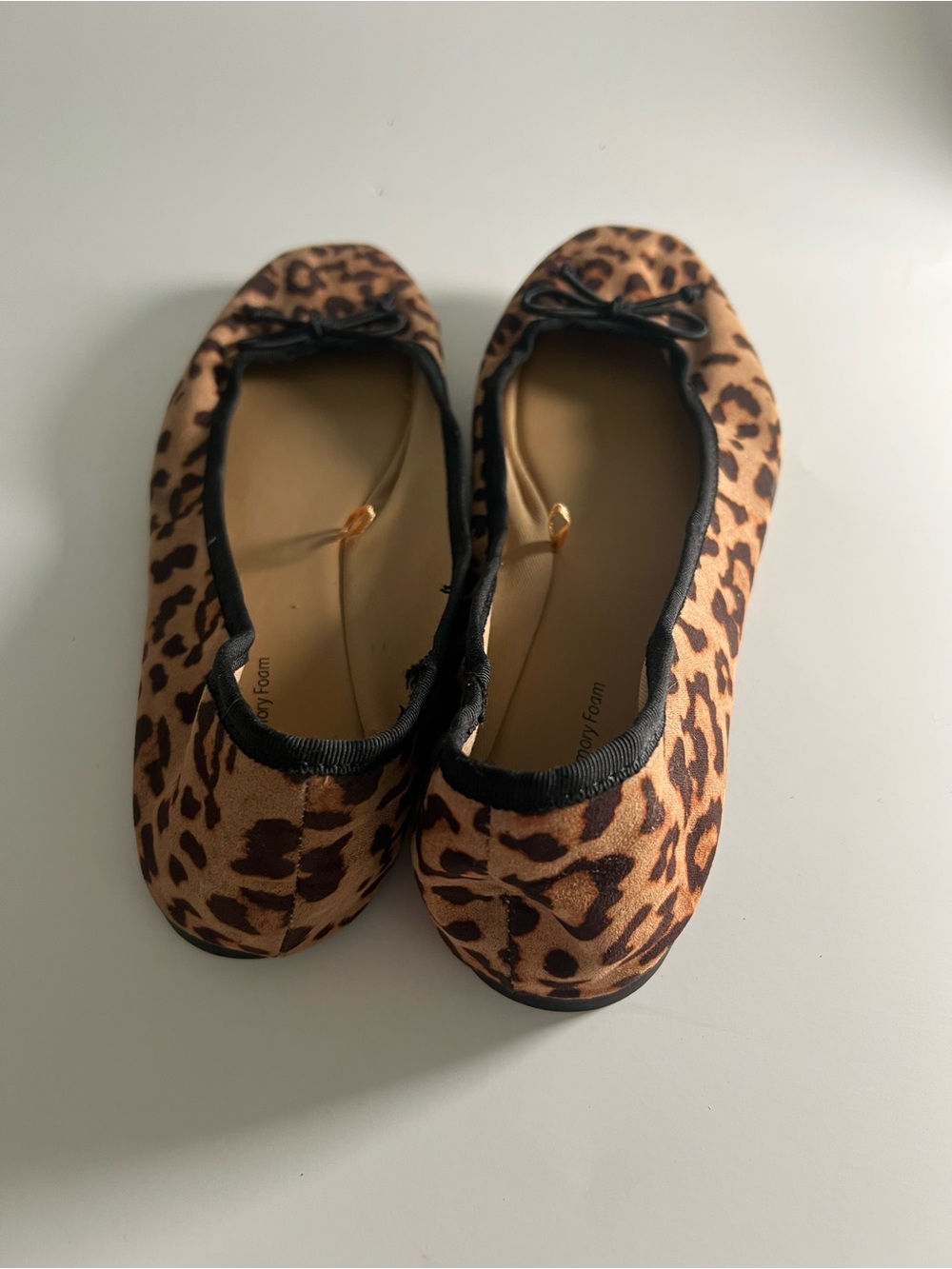 Time and Tru Leopard Print Flats with Black Trim and Bow Accent Size 10 - Picture 7 of 12
